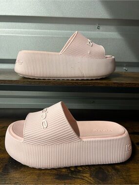 bebe Women’s Pink Logo Platform Slide Sandals Cushioned, US 10